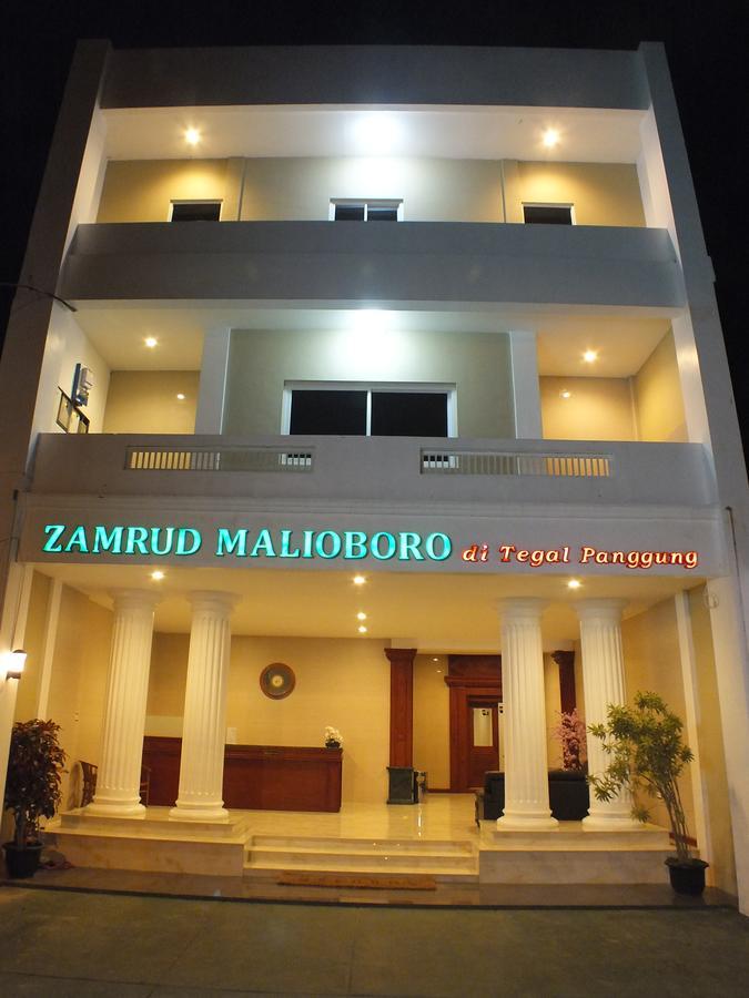 Zamrud Malioboro Hotel Yogyakarta Exterior photo